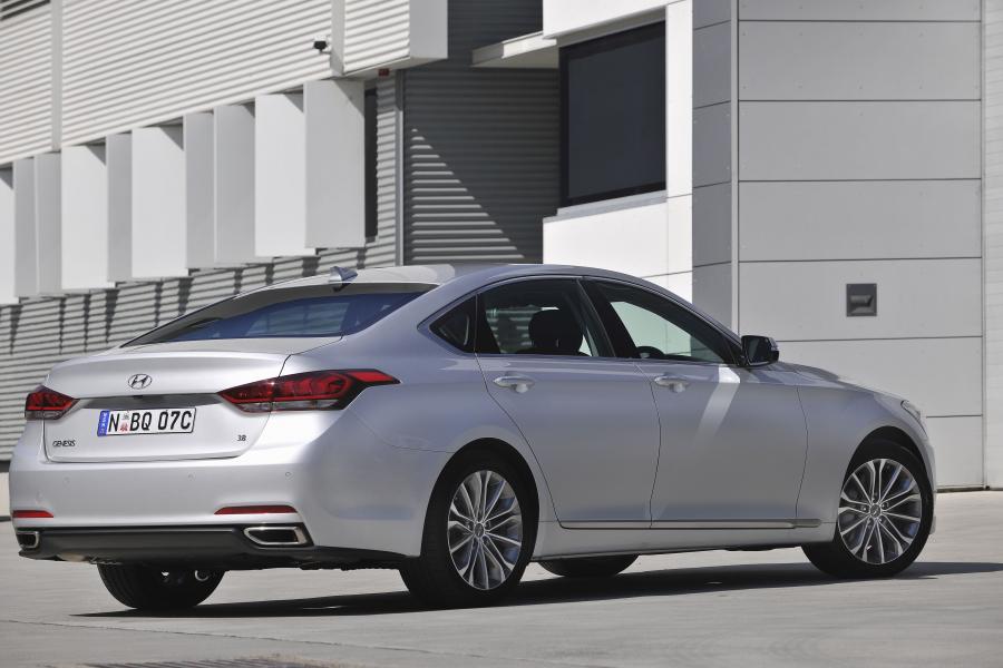  Hyundai Genesis 2014 года  (AU) (фото 10 из 30)